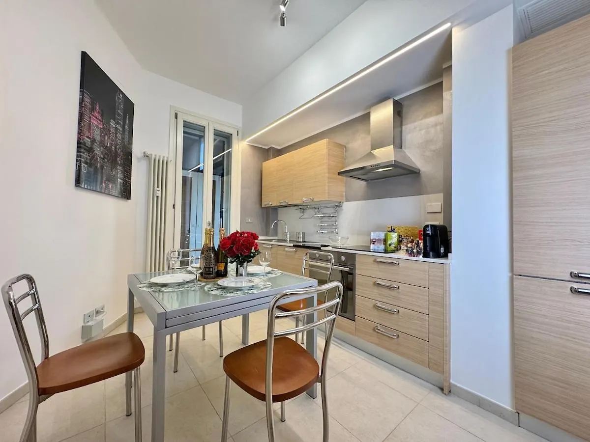 Armonia House - 2 Minutes From The Central Station Bologna Apartment