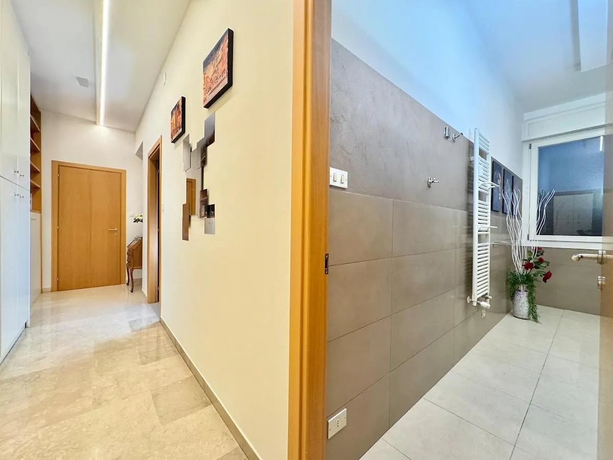 Apartment Armonia House - 2 Minutes From The Central Station Bologna Italy